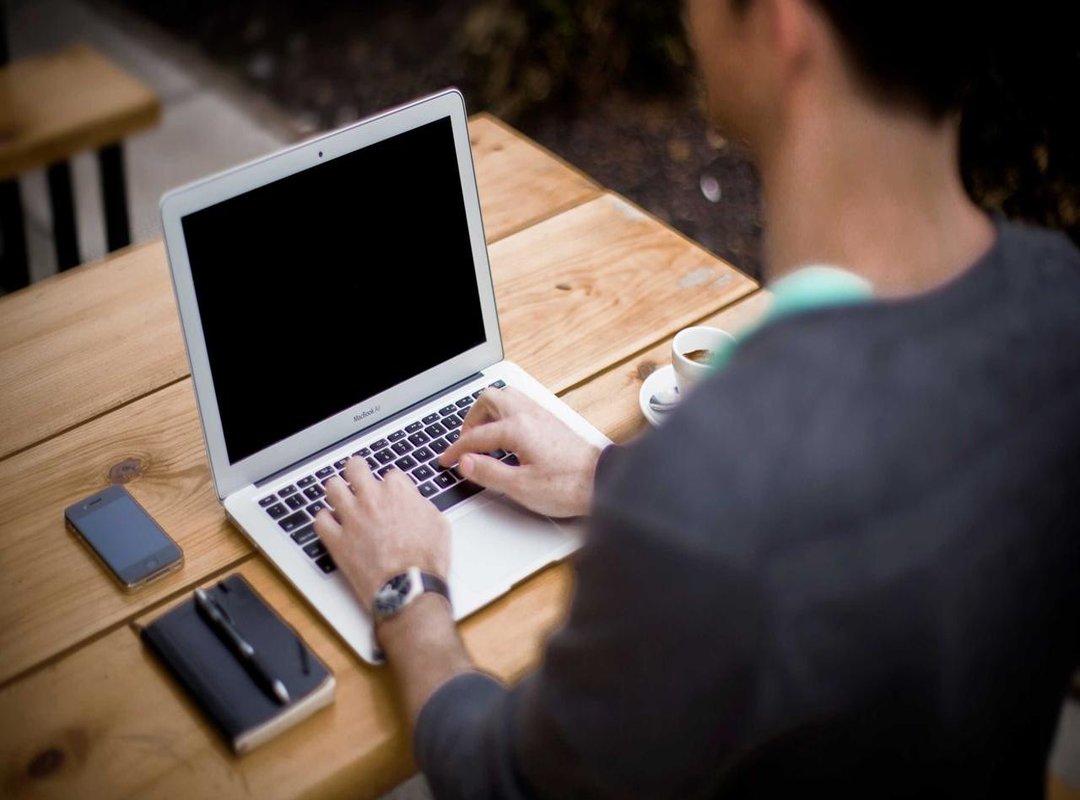 Frequently Asked Questions (FAQs) About Liza Baez